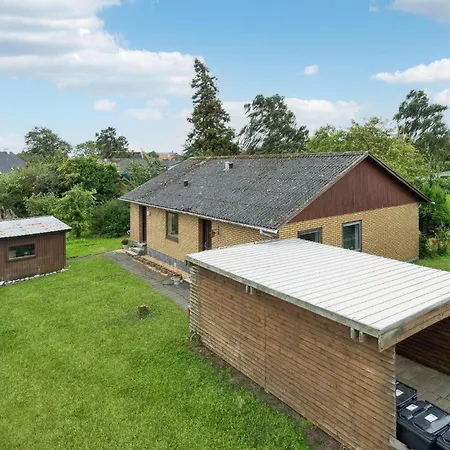 3 Bedroom Stunning In Ferienhaus